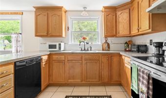 860 Centerville Rd, Warwick, RI 02886