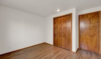 7087 ASTER St, Springfield, OR 97478