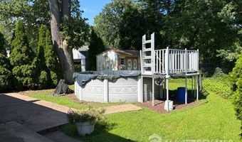 25 Chase Ave, Avenel, NJ 07001