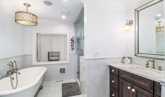 70 Obtuse Hill Rd, Brookfield, CT 06804