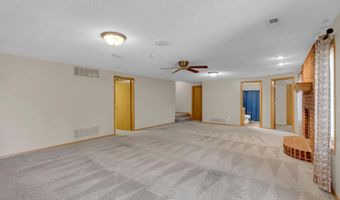 4566 Westlake Ct, Bel Aire, KS 67220