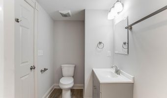 110 E 6TH St, Laurel, DE 19956