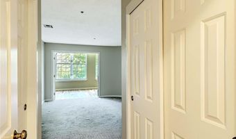 2 School St 334, Lincoln, RI 02802