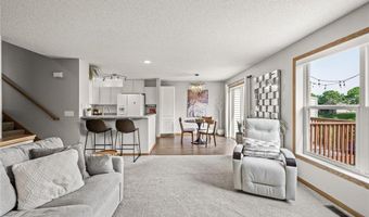 6433 158th St W, Apple Valley, MN 55124