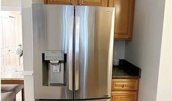 227 Thames St 1, Bristol, RI 02809