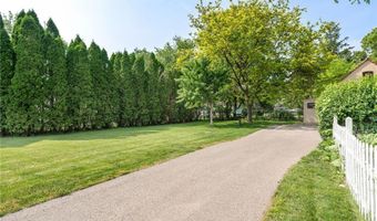 808 4th St SW, Austin, MN 55912