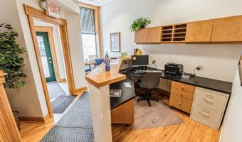 111 2nd St SE, Altoona, IA 50009