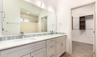 2085 N SUNSET Dr, Chandler, AZ 85225