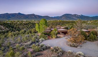 267 Hondo Seco Rd, Arroyo Seco, NM 87514