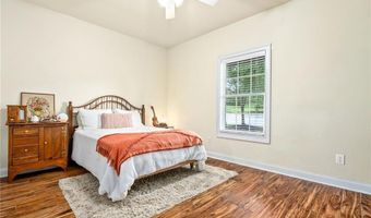 807 W LONGLEAF Dr 10, Auburn, AL 36832