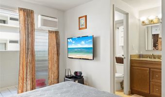 2463 Kuhio Ave 607, Honolulu, HI 96815