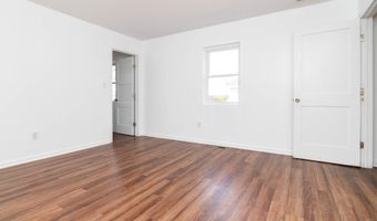 235 W 10 St, Laurel, DE 19956