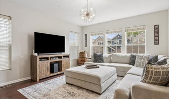 33 N Lincoln Ln, Arlington Heights, IL 60004