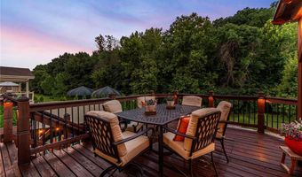 1388 Red Oak Plantation Dr, Ballwin, MO 63021