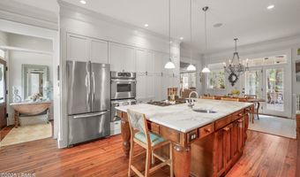 110 Coosaw Club Dr, Beaufort, SC 29907