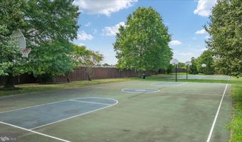 43870 LUDLUM Ct, Ashburn, VA 20147
