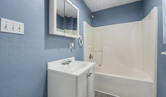 11052 Wilson St, Bay St. Louis, MS 39520