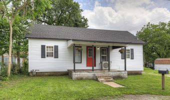 421 W 6th St, Baxter Springs, KS 66713