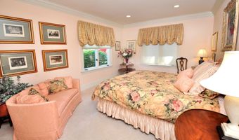 2 Schuyler Ln 2, Bloomfield, CT 06002