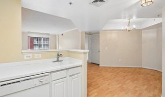 3830 9TH St N 606W, Arlington, VA 22203