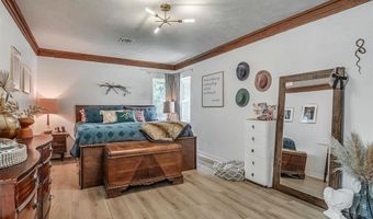 4004 N Thompkins Ave, Bethany, OK 73008