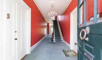 12 Mt. Vernon St 5, Newport, RI 02840