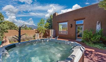 267 Hondo Seco Rd, Arroyo Seco, NM 87514