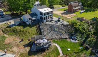 36 E Canal St, Alloway, NJ 08001
