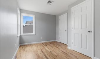 63 Indian Rd, East Providence, RI 02915