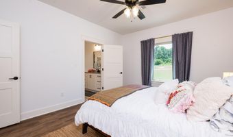 4032 Eagle Valley Dr, Benton, AR 72019