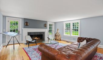 175 Cat Rock Rd, Cos Cob, CT 06807