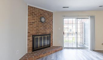 929 ROLFE St S 2, Arlington, VA 22204
