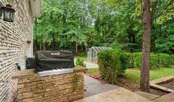 2760 Caraway Dr, Tucker, GA 30084