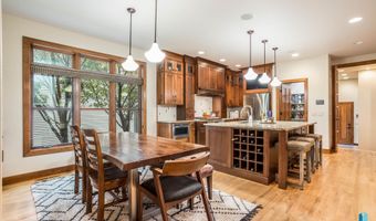 505 N Pasque Flower Trl, Brandon, SD 57005