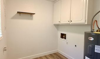 904 S Oak Ridge Dr, Aurora, MO 65605
