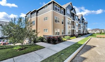 17181 SW SNOWDALE St 105, Beaverton, OR 97007