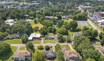 222 NE Stonewall Hts, Abingdon, VA 24210