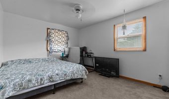 2415 N LOCUST St, Appleton, WI 54914