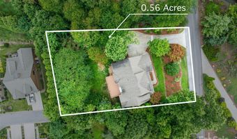 103 Village Pointe Ln, Asheville, NC 28803