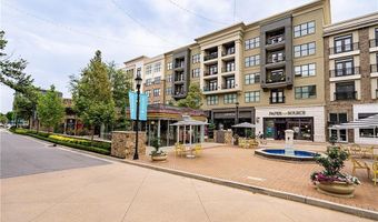 5600 Surrey Ct, Alpharetta, GA 30009