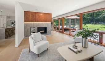 3201 CUNNINGHAM Dr, Alexandria, VA 22309