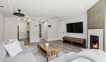 2600- F S ARLINGTON MILL Dr F, Arlington, VA 22206