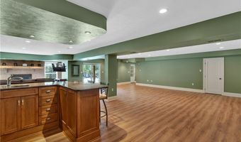 109 Lakeland Dr, Adams Twp., PA 16046