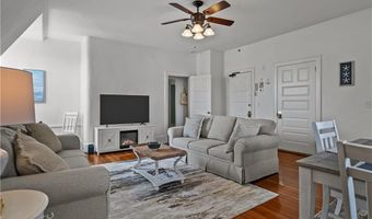 434 Bellevue Ave 3A, Newport, RI 02840