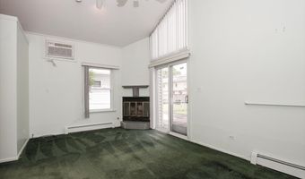 831 S Mitchell Ave, Arlington Heights, IL 60005