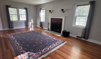 1207 8th St, Aurora, NE 68818