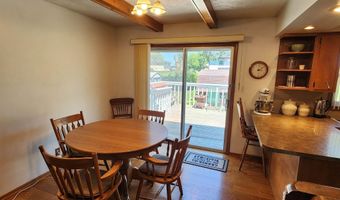 2110 Oak St, Atlantic, IA 50022