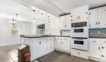 233 E Gallatin St, Adairville, KY 42202