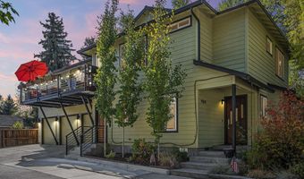 909 NW Delaware Ave, Bend, OR 97703