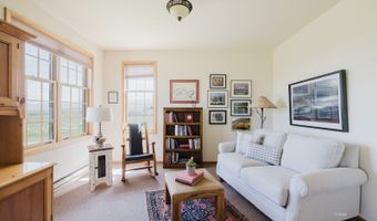 1225 Country Ln, Lamoille, NV 89828